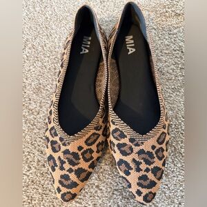MIA woven leopard print flat